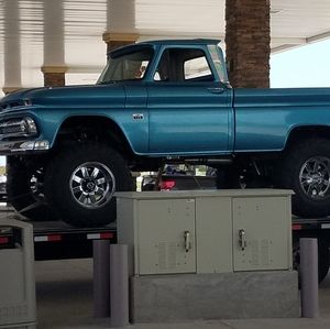 Meet your Posher, Bobby